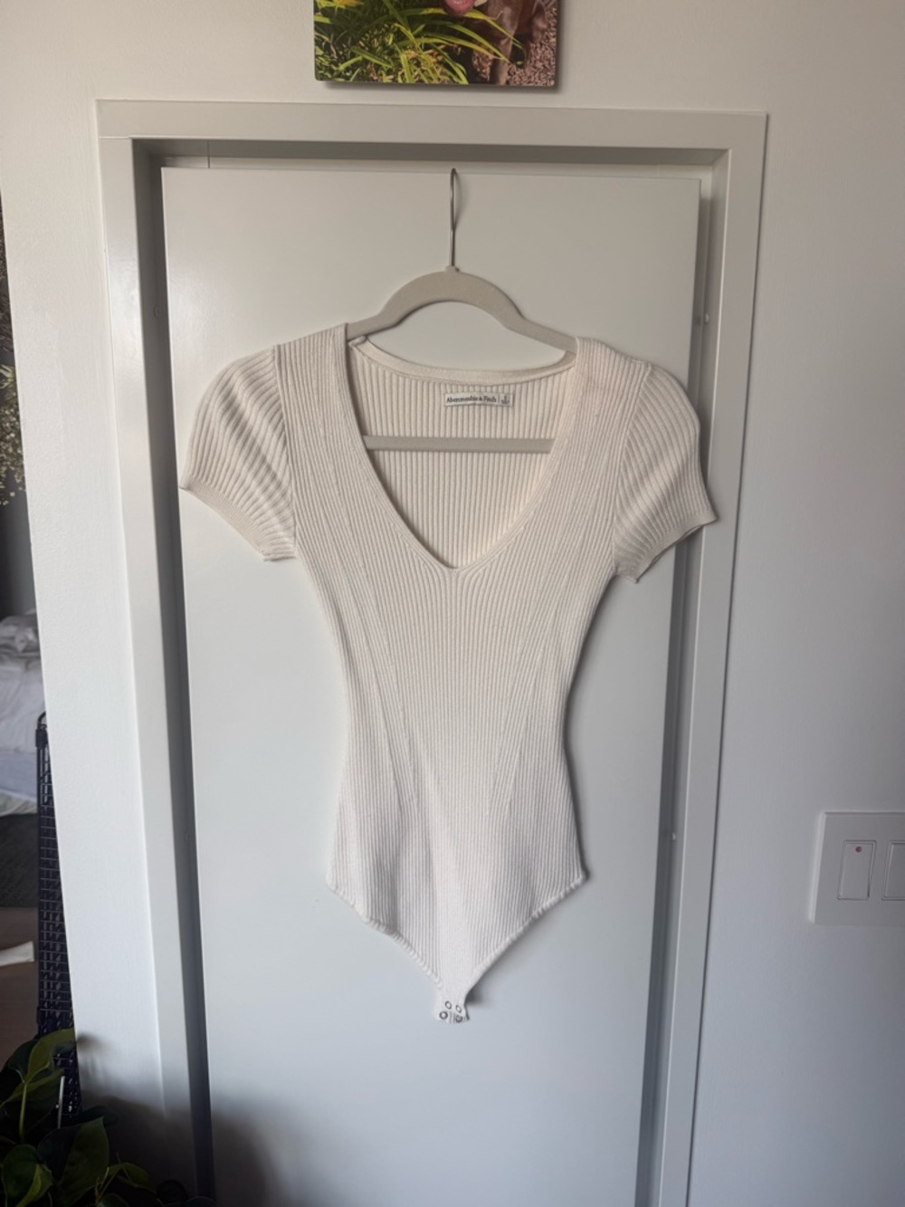 Abercrombie Ribbed V-Neck Short Sleeve Bodysuit in Cream